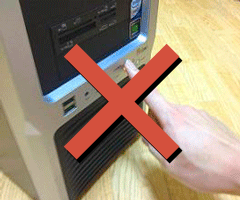 POWERボタンを押しても通電しない状態です。